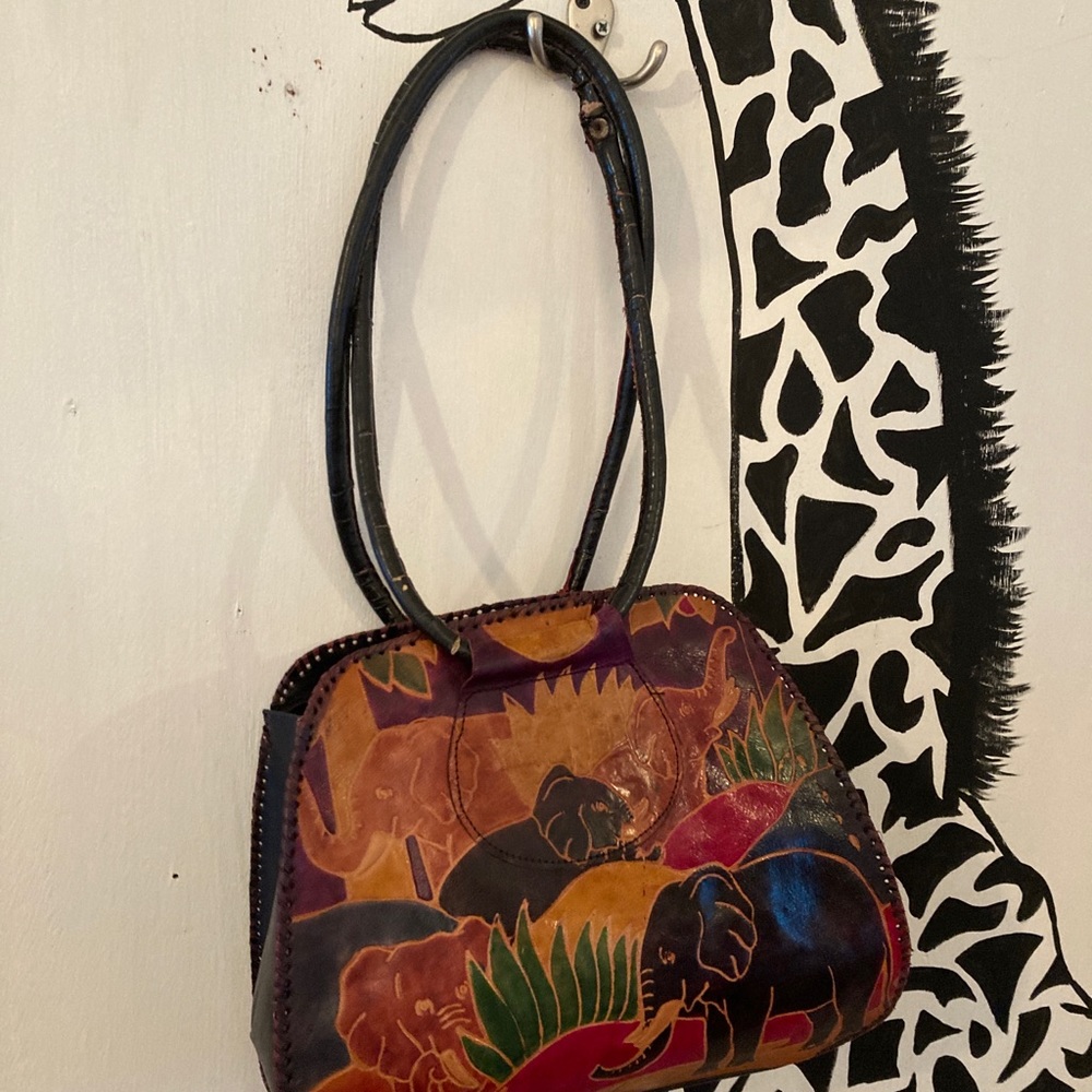 Leather Elephant Handbag from the Mediterranean - Picture 2 of 6